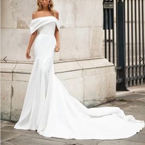 Milla Nova Wedding Gown - Suzette